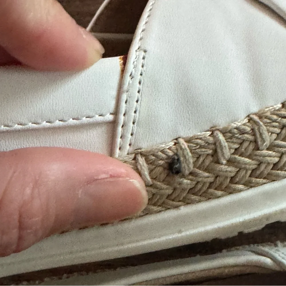 Anne‎ Klein Akzasha White Espadrille Flats